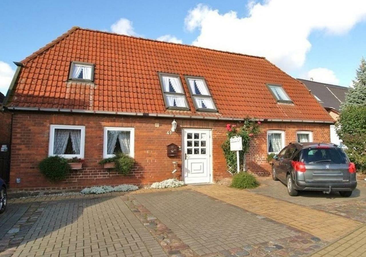 Ostseeferienwohnung Storchennest Dassow Екстериор снимка